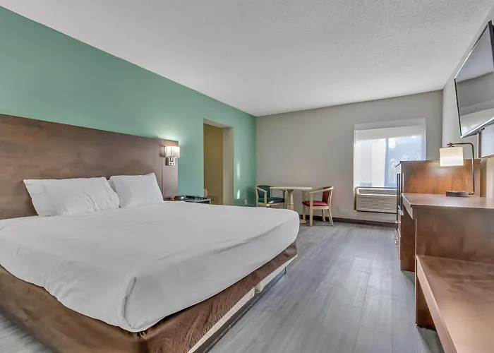 Baymont By Wyndham N Myrtle Beach - Park & Sports Complex Area